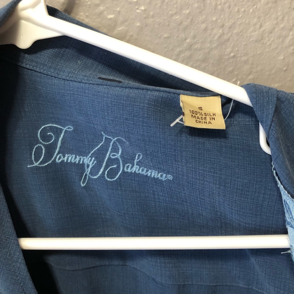 Tommy Bahama 100% Silk Button Down Shirt - Picture 4 of 8